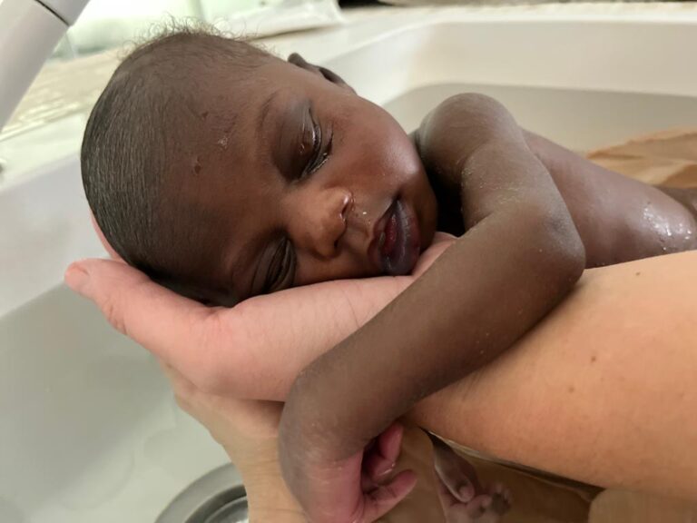 thérapeutique bain bébé